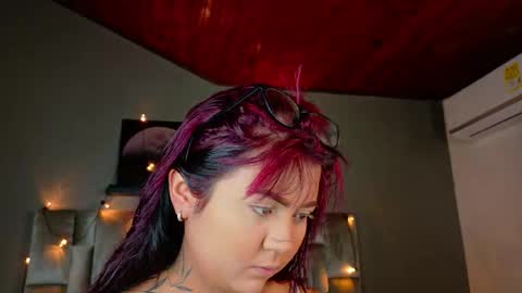 Snapshot of alaiarogers chatting on September 2025 11:33:02 AM Alaia online show from September 2025 11:33:02 AM