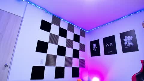 Alan Boy online show from April 2026 01:19:02 AM