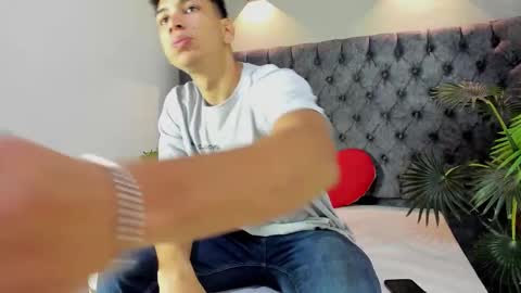 Alan online show from November 2025 12:49:02 PM