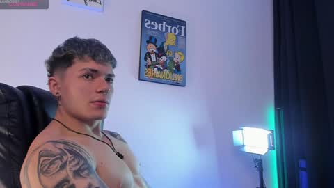 Snapshot of alan_rosee chatting on January 2025 01:49:01 PM Alan online show from January 2025 01:49:01 PM
