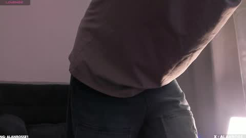 Snapshot of alan_rosee chatting on October 2025 09:48:01 PM Alan online show from October 2025 09:48:01 PM