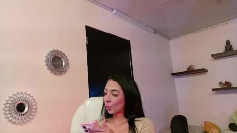 Maeve  online show from September 2025 11:01:02 AM