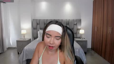 alana  online show from April 2026 08:09:02 PM