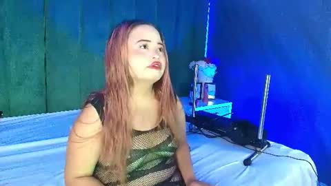 Snapshot of alana_petite chatting on July 2026 11:02:01 AM ALANA PETITE online show from July 2026 11:02:01 AM