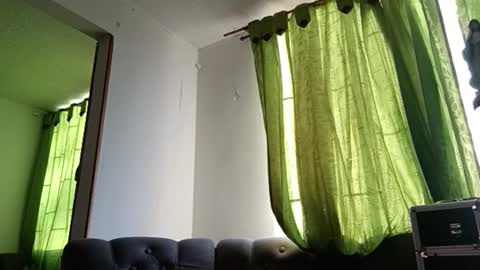 isabella online show from September 2025 11:21:01 AM