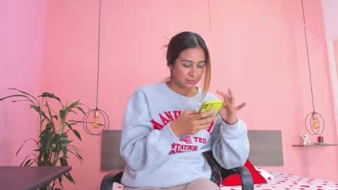 Snapshot of alana_suares chatting on February 2025 01:21:01 AM Alana online show from February 2025 01:21:01 AM