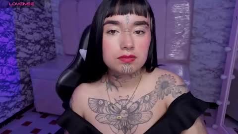Snapshot of alana_v_ chatting on September 2025 01:33:01 PM Hi Stream 800am to 200pm online show from September 2025 01:33:01 PM