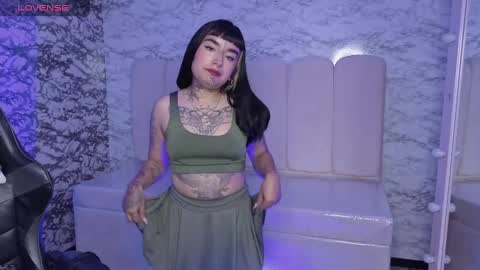 Snapshot of alana_v_ chatting on September 2025 01:44:02 PM Hi Stream 800am to 200pm online show from September 2025 01:44:02 PM