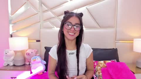 alana online show from December 2024 12:05:01 PM