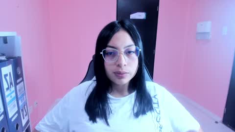 alanapetterson online show from January 2025 03:01:01 PM