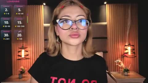 Sasha online show from April 2026 11:16:01 AM