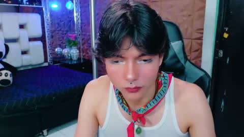 Snapshot of alandelrey57 chatting on October 2025 10:56:02 PM ALAN DEL REY online show from October 2025 10:56:02 PM