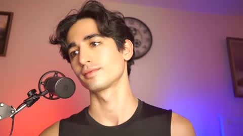 idenavarre online show from January 2025 10:43:02 PM