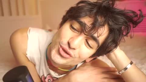 idenavarre online show from January 2025 01:22:02 AM