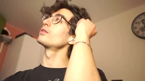 idenavarre online show from February 2025 12:30:01 AM