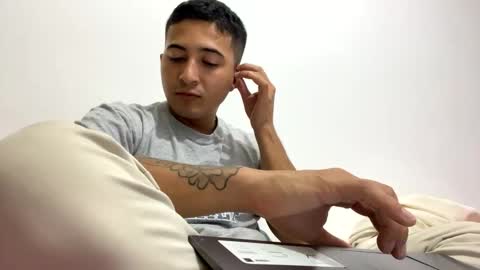 alanj998 online show from October 2025 12:22:02 AM