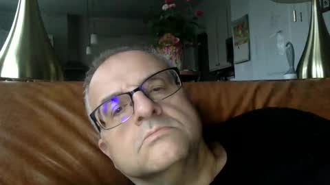 alankrieski1174 online show from October 2025 11:32:02 AM