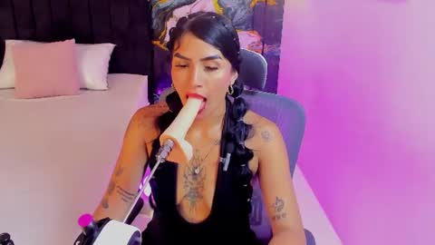 Snapshot of alanna_wild chatting on June 2026 05:16:01 PM Alana online show from June 2026 05:16:01 PM