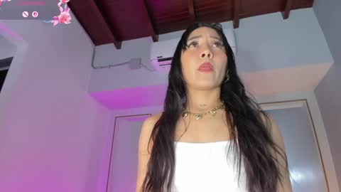 Snapshot of alannaajoness chatting on April 2026 05:30:01 PM Alanna Jonnes online show from April 2026 05:30:01 PM