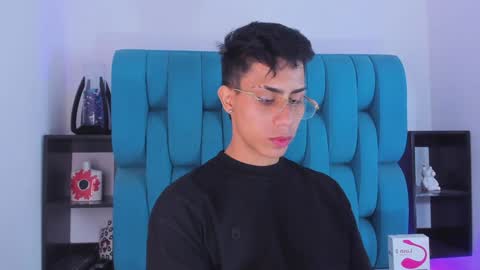 alannaughty_ online show from January 2025 10:22:02 PM