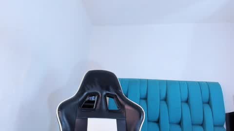 alannaughty_ online show from January 2025 12:22:02 AM