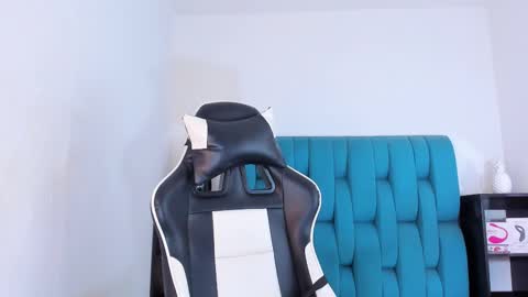 alannaughty_ online show from March 2025 08:27:01 PM