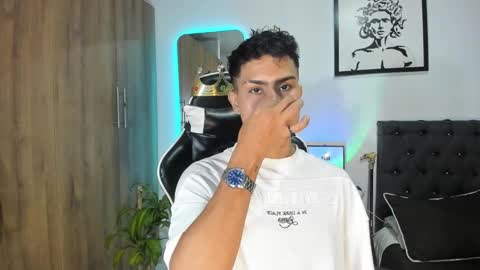 alannaughty_ online show from February 2026 10:01:01 AM