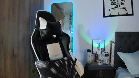 alannaughty_ online show from March 2026 12:06:01 AM