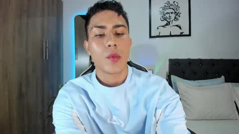 alannaughty_ online show from April 2026 04:10:02 AM