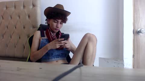 alantrickz365 online show from October 2025 02:09:02 AM