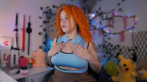 Snapshot of alaska_colors chatting on October 2025 12:48:02 PM Caro online show from October 2025 12:48:02 PM