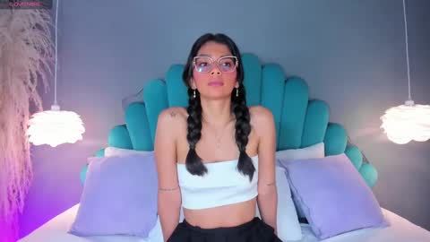 Alassia Hocthner online show from September 2025 11:59:01 AM