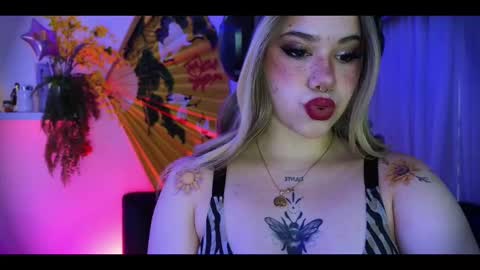 albaandthayron online show from September 2025 11:55:01 AM