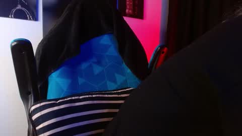 Albert online show from November 2025 04:37:01 AM