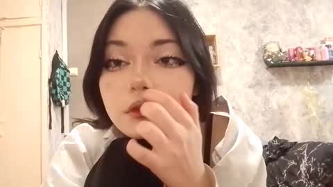 Im Katrina online show from November 2025 01:02:01 PM