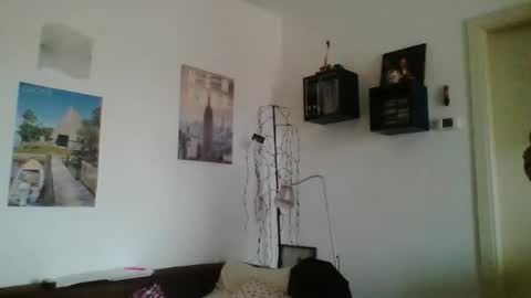 Snapshot of albertodivenire chatting on November 2025 01:02:01 PM albertodivenire online show from November 2025 01:02:01 PM