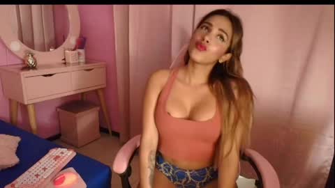 Snapshot of aldana_stone chatting on May 2026 09:38:01 PM aldana_stone online show from May 2026 09:38:01 PM