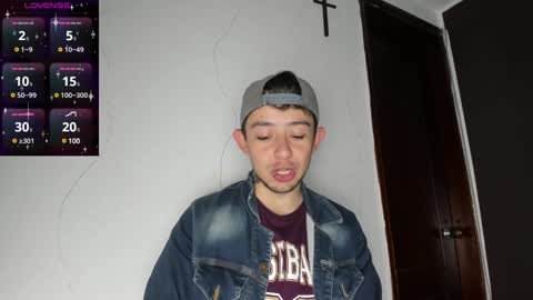 Snapshot of alecadrews_ chatting on January 2025 07:05:01 PM ALEC ANDREWS online show from January 2025 07:05:01 PM