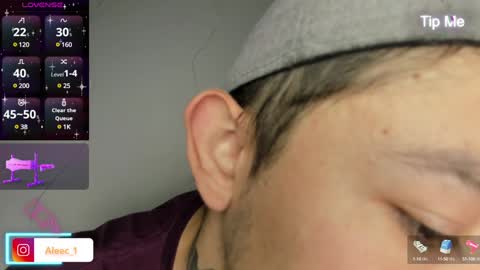 Snapshot of alecadrews_ chatting on January 2025 10:40:01 PM ALEC ANDREWS online show from January 2025 10:40:01 PM