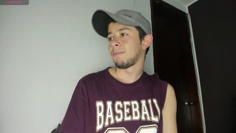 Snapshot of alecadrews_ chatting on February 2025 07:00:01 PM ALEC ANDREWS online show from February 2025 07:00:01 PM