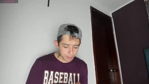 Snapshot of alecadrews_ chatting on February 2025 07:07:01 PM ALEC ANDREWS online show from February 2025 07:07:01 PM