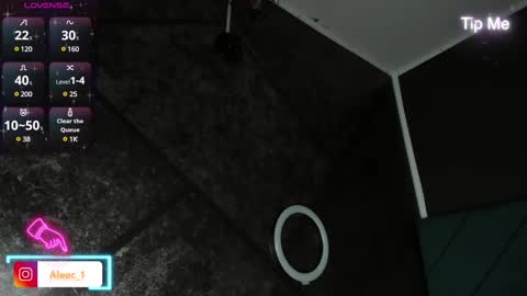 Snapshot of alecadrews_ chatting on February 2025 06:26:02 PM ALEC ANDREWS online show from February 2025 06:26:02 PM