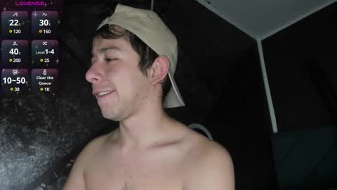 Snapshot of alecadrews_ chatting on February 2025 10:31:01 PM ALEC ANDREWS online show from February 2025 10:31:01 PM