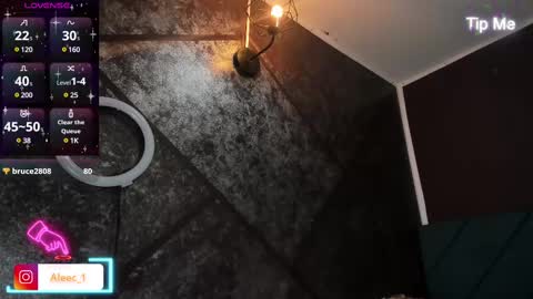 Snapshot of alecadrews_ chatting on February 2025 05:50:01 PM ALEC ANDREWS online show from February 2025 05:50:01 PM