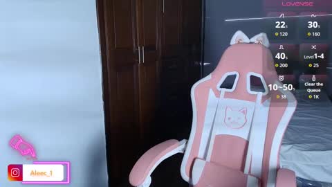 Snapshot of alecadrews_ chatting on October 2025 07:34:02 PM ALEC ANDREWS online show from October 2025 07:34:02 PM