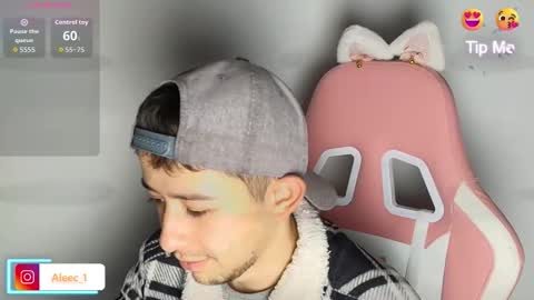 Snapshot of alecadrews_ chatting on October 2025 09:26:01 PM ALEC ANDREWS online show from October 2025 09:26:01 PM