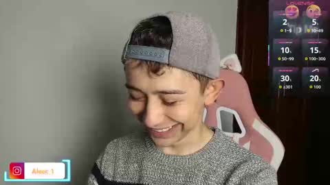 Snapshot of alecadrews_ chatting on October 2025 08:11:02 PM ALEC ANDREWS online show from October 2025 08:11:02 PM