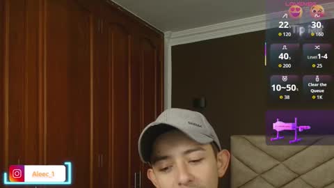 Snapshot of alecadrews_ chatting on October 2025 07:35:02 PM ALEC ANDREWS online show from October 2025 07:35:02 PM