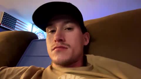 Snapshot of alecurclit chatting on December 2024 06:24:02 PM alecurclit online show from December 2024 06:24:02 PM