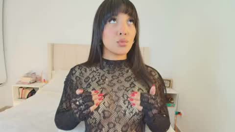 Alee Foxx  online show from April 2026 11:40:02 PM